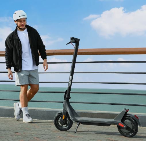 trottinette-electrique-xiaomi-4-lite-2eme-gen-bhr8052gl-noir